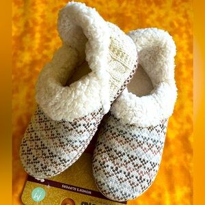 Muk Luks ~ Cozy Slippers